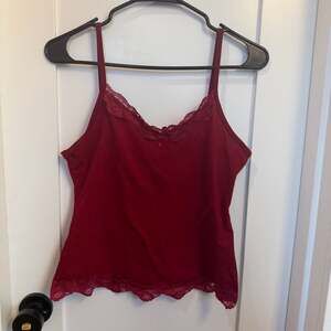 ROMWE Red Lace Trim Cami Tank Top Size L